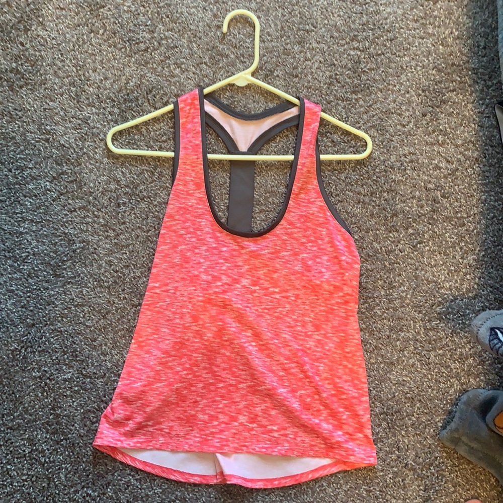 Workout tank size small